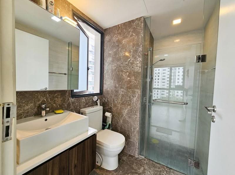 Riversound Residence, 5 Sengkang East Avenue, Hougang / Punggol / Sengkang, 1 Bedroom, 474 sqft, Condominium For Rent, by Wayne Teo, 500295264 - Bathroom - PropertyGuru.com.sg