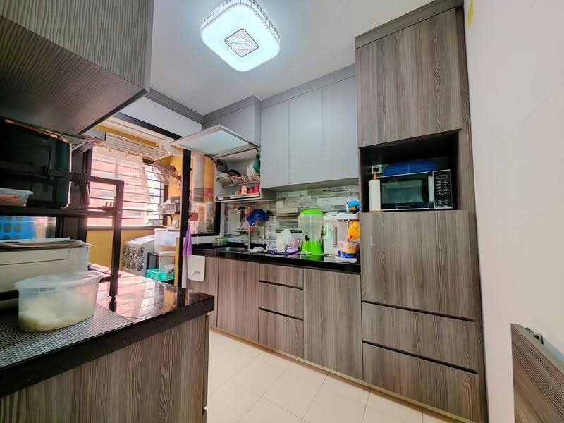 365D Upper Serangoon Road, 365D Upper Serangoon Road, Hougang / Punggol / Sengkang, 2 Bedrooms, 721 sqft, HDB Flat For Sale, by Kif Kamal, 500295269 - Kitchen - PropertyGuru.com.sg