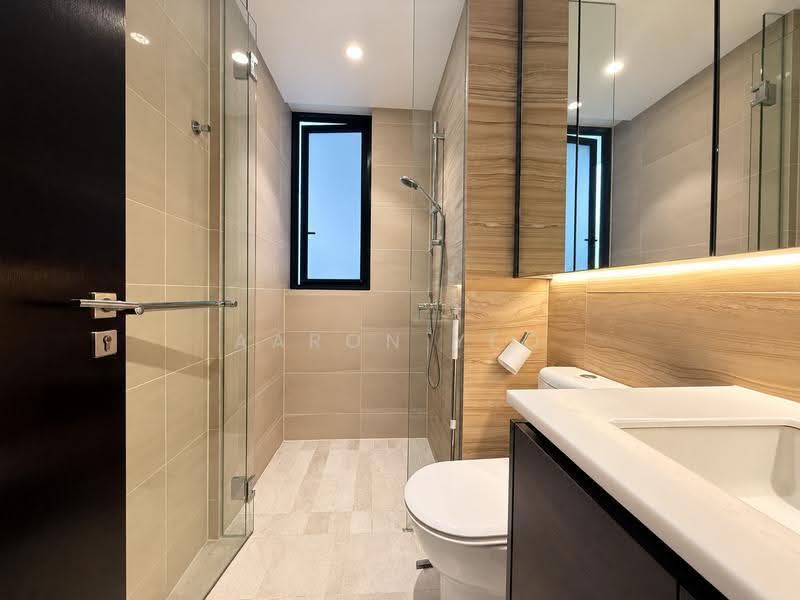 Sims Urban Oasis, 2 Sims Drive, Eunos / Geylang / Paya Lebar, 3 Bedrooms, 1,001 sqft, Condominium For Sale, by Aaron Yeo, 500295271 - Bathroom - PropertyGuru.com.sg