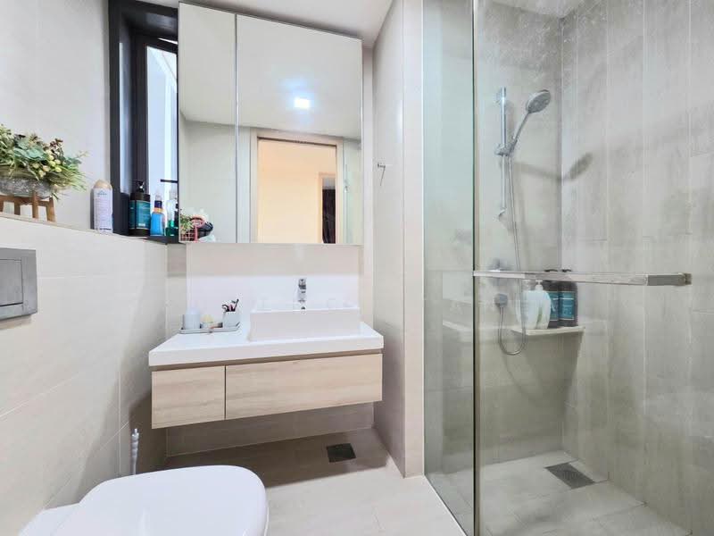 The Panorama, 8 Ang Mo Kio Ave 2, Ang Mo Kio / Bishan / Thomson, 3 Bedrooms, 1,163 sqft, Condominium For Sale, by Laurence Tania, 500295282 - Bathroom - PropertyGuru.com.sg