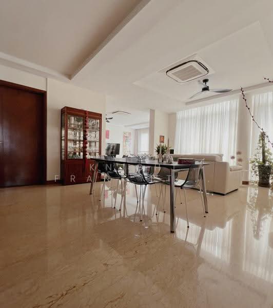 Scotts 28, 28 Scotts Road, Orchard / River Valley, 3 Bedrooms, 2,271 sqft, Condominium For Rent, by ELAINE CHIA, 500295289 - Living Room - PropertyGuru.com.sg