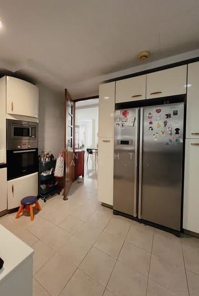 Scotts 28, 28 Scotts Road, Orchard / River Valley, 3 Bedrooms, 2,271 sqft, Condominium For Rent, by ELAINE CHIA, 500295289 - Kitchen - PropertyGuru.com.sg