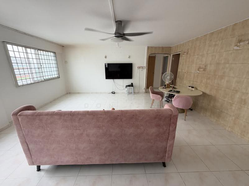 762 Yishun Street 72, 762 Yishun Street 72, Sembawang / Yishun, 3 Bedrooms, 1,119 sqft, HDB Flat For Sale, by Don Pan, 500295313 - Living Room - PropertyGuru.com.sg