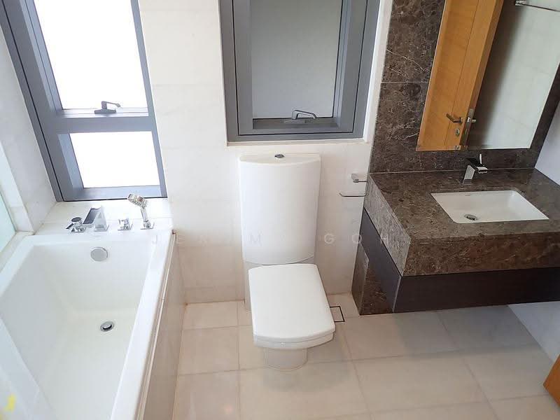 Concourse Skyline, 296 Beach Road, Beach Road / Bugis / Rochor, 1 Bedroom, 820 sqft, Condominium For Rent, by Jeremy Goh, 500295331 - Bathroom - PropertyGuru.com.sg