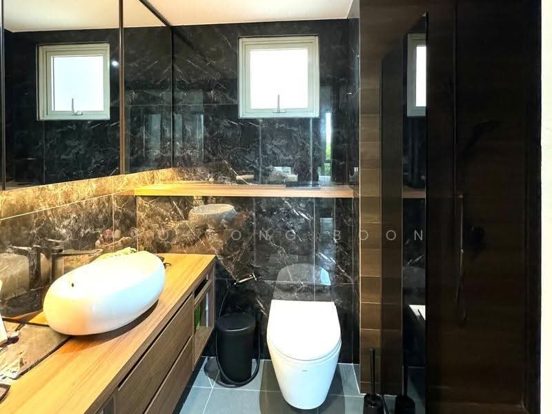 Heron Bay, 61 Upper Serangoon View, Hougang / Punggol / Sengkang, 3 Bedrooms, 1,227 sqft, Condominium For Sale, by Yeo Tong Boon, 500295333 - Bathroom - PropertyGuru.com.sg