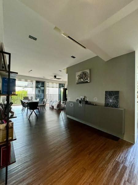 Heron Bay, 61 Upper Serangoon View, Hougang / Punggol / Sengkang, 3 Bedrooms, 1,227 sqft, Condominium For Sale, by Yeo Tong Boon, 500295333 - Dining Room - PropertyGuru.com.sg