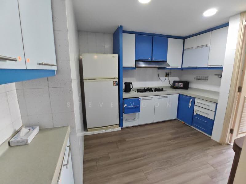 Emerald Park, 2 Indus Road, Alexandra / Commonwealth, Room Rental, 200 sqft, Condominium For Rent, by Steve Voon, 500295341 - Kitchen - PropertyGuru.com.sg