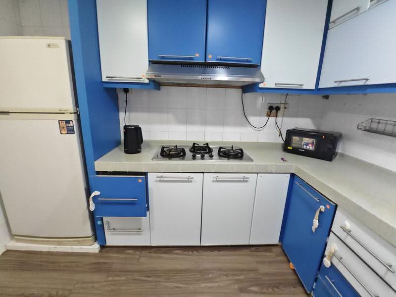 Emerald Park, 2 Indus Road, Alexandra / Commonwealth, Room Rental, 200 sqft, Condominium For Rent, by Steve Voon, 500295341 - Kitchen - PropertyGuru.com.sg