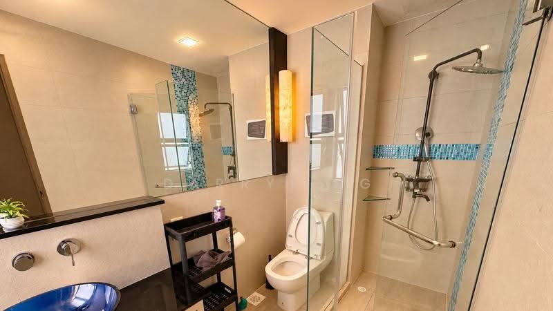 Oxley Garden, 5 Oxley Rise, Orchard / River Valley, Room Rental, 100 sqft, Apartment For Rent, by Darryl Ng, 500295372 - Bathroom - PropertyGuru.com.sg