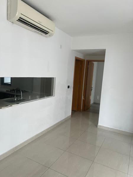 La Fiesta, 68 Sengkang Square, Hougang / Punggol / Sengkang, 2 Bedrooms, 732 sqft, Condominium For Rent, by Esther Lee, 500295409 - Kitchen - PropertyGuru.com.sg