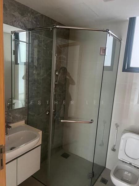 La Fiesta, 68 Sengkang Square, Hougang / Punggol / Sengkang, 2 Bedrooms, 732 sqft, Condominium For Rent, by Esther Lee, 500295409 - Bathroom - PropertyGuru.com.sg