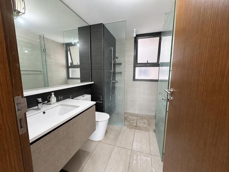 Bellewoods, 102 Woodlands Avenue 5, Admiralty / Woodlands, 4 Bedrooms, 1,152 sqft, Executive Condominium For Sale, by Chew Lih Yuan, 500295414 - Bathroom - PropertyGuru.com.sg