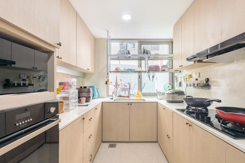 The Teneriffe, 294 Laurel Wood Avenue, Tanglin / Holland / Bukit Timah, 5 Bedrooms, 3,122 sqft, Cluster House For Sale, by Clifton Ong, 500295415 - Kitchen - PropertyGuru.com.sg