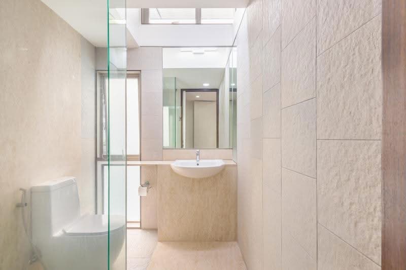 The Teneriffe, 294 Laurel Wood Avenue, Tanglin / Holland / Bukit Timah, 5 Bedrooms, 3,122 sqft, Cluster House For Sale, by Clifton Ong, 500295415 - Bathroom - PropertyGuru.com.sg