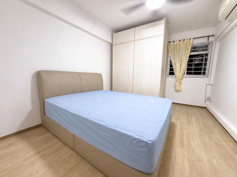 315 Clementi Avenue 4, 315 Clementi Avenue 4, Buona Vista / West Coast / Clementi New Town, 3 Bedrooms, 980 sqft, HDB Flat For Sale, by Jerry Tay, 500295419 - Master Bedroom - PropertyGuru.com.sg