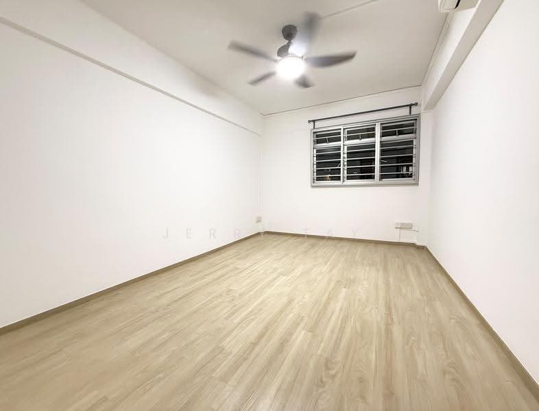 315 Clementi Avenue 4, 315 Clementi Avenue 4, Buona Vista / West Coast / Clementi New Town, 3 Bedrooms, 980 sqft, HDB Flat For Sale, by Jerry Tay, 500295419 - Common Bedroom 1 - PropertyGuru.com.sg