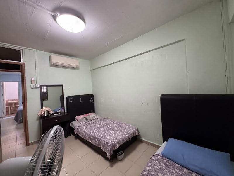 739 Yishun Avenue 5, 739 Yishun Avenue 5, Sembawang / Yishun, 2 Bedrooms, 721 sqft, HDB Flat For Sale, by Clara Koh, 500295426 - Bedroom - PropertyGuru.com.sg