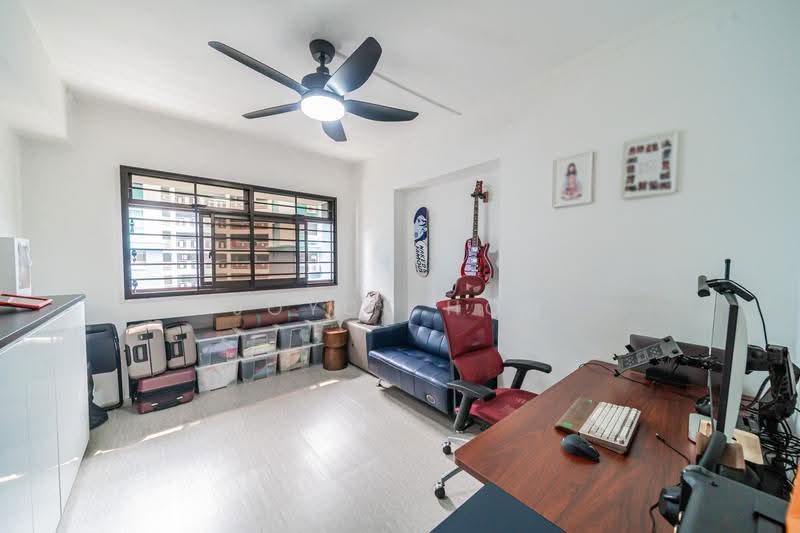 731 Tampines Street 71, 731 Tampines Street 71, Pasir Ris / Tampines, 3 Bedrooms, 1,108 sqft, HDB Flat For Sale, by Joyce Hoo, 500295428 - Common room 2 - PropertyGuru.com.sg