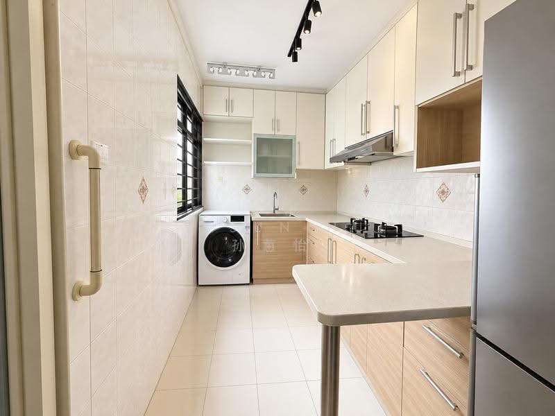 13 Cantonment Close, 13 Cantonment Close, Chinatown / Tanjong Pagar, 3 Bedrooms, 969 sqft, HDB Flat For Rent, by Joey Sun Huiyi 孙蕙怡, 500295446 - Kitchen - PropertyGuru.com.sg