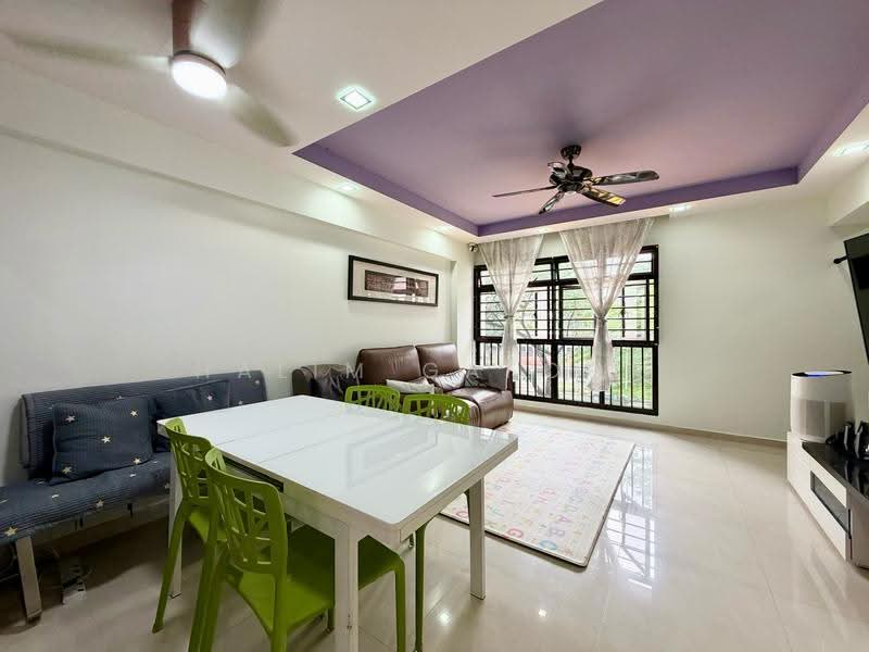 79D Toa Payoh Central, 79D Toa Payoh Central, Balestier / Toa Payoh, 3 Bedrooms, 980 sqft, HDB Flat For Sale, by Halim Gafoor, 500295485 - Living Room - PropertyGuru.com.sg