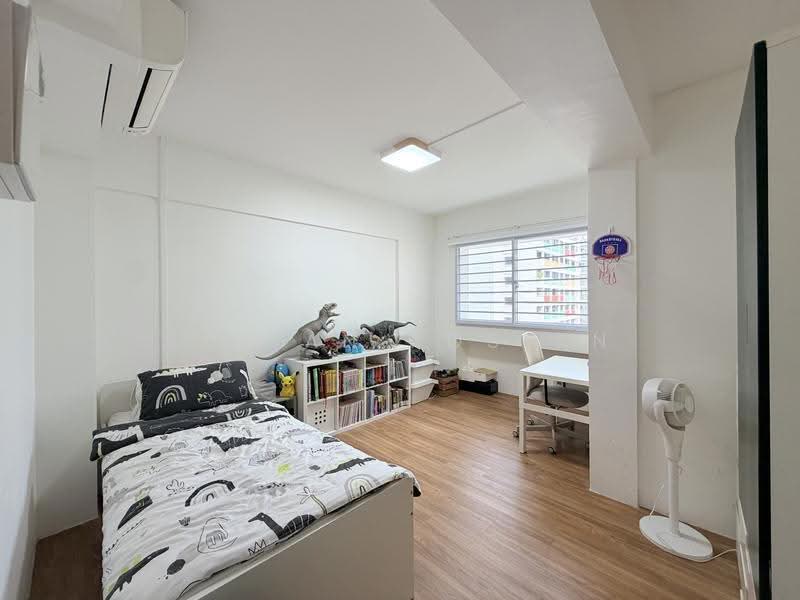 274 Choa Chu Kang Avenue 2, 274 Choa Chu Kang Avenue 2, Dairy Farm / Bukit Panjang / Choa Chu Kang, 4 Bedrooms, 1,539 sqft, HDB Flat For Sale, by Sofian Roslan, 500295509 - Bedroom - PropertyGuru.com.sg