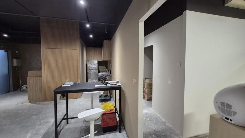 Wcega Tower, 21 Bukit Batok Crescent, Dairy Farm / Bukit Panjang / Choa Chu Kang, 958 sqft, Light Industrial (B1) For Sale, by Aaron Phoa, 500295514 - Interior - CommercialGuru.com.sg