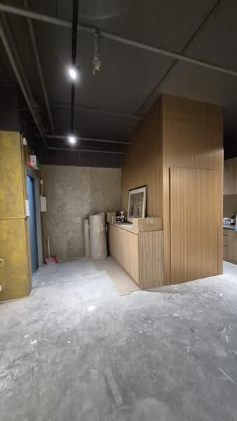 Wcega Tower, 21 Bukit Batok Crescent, Dairy Farm / Bukit Panjang / Choa Chu Kang, 958 sqft, Light Industrial (B1) For Sale, by Aaron Phoa, 500295514 - CommercialGuru.com.sg