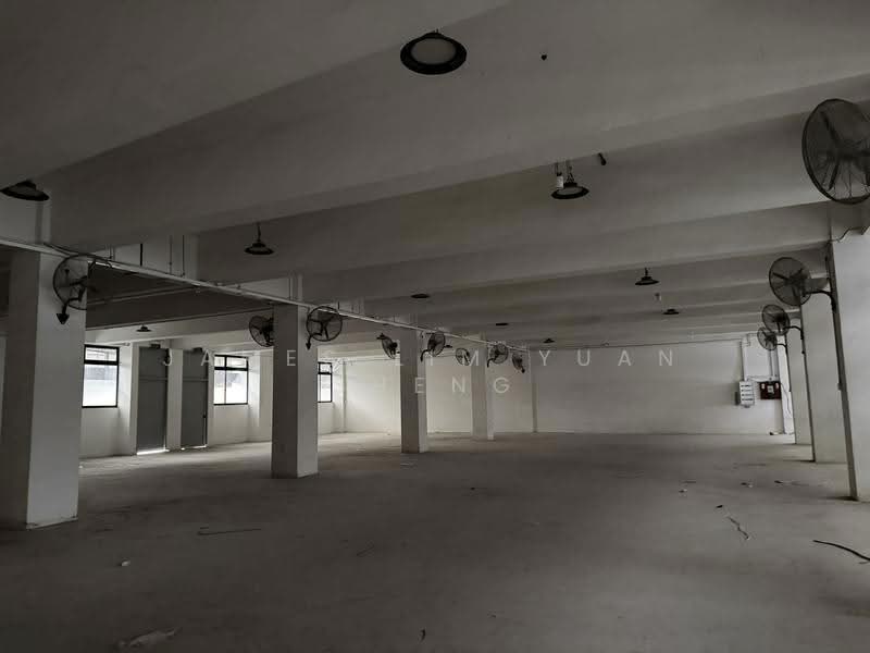 Ang Mo Kio Warehouse/Ancillary Officce for Light Industries, Ang Mo Kio, Ang Mo Kio / Bishan / Thomson, 11,500 sqft, Light Industrial (B1) For Rent, by James Lim Yuan Sheng, 500295515 - Interior - CommercialGuru.com.sg