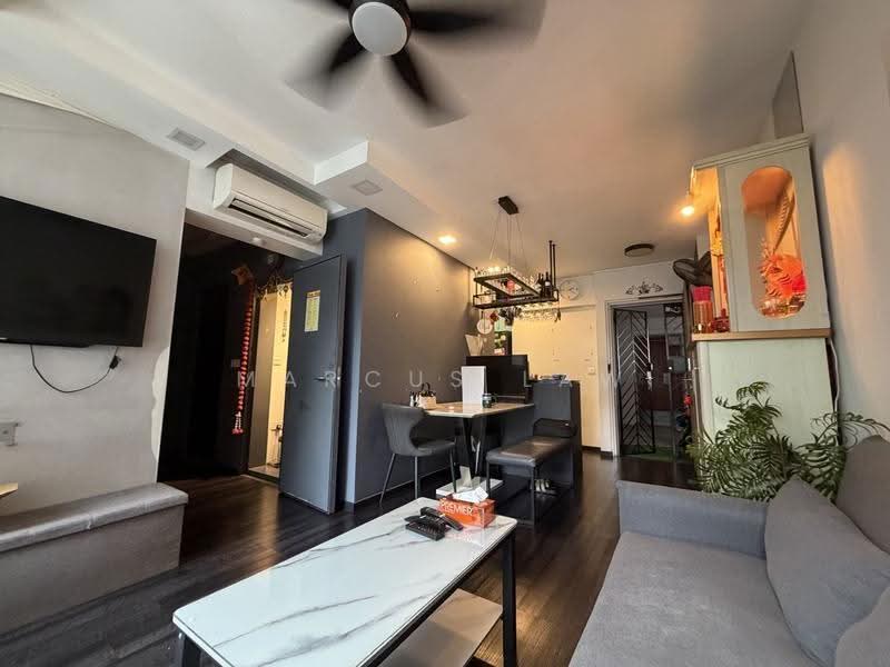 430C Fernvale Link, 430C Fernvale Link, Seletar / Yio Chu Kang, 2 Bedrooms, 721 sqft, HDB Flat For Sale, by Marcus Law, 500295596 - Living Room - PropertyGuru.com.sg