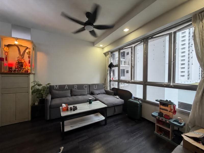 430C Fernvale Link, 430C Fernvale Link, Seletar / Yio Chu Kang, 2 Bedrooms, 721 sqft, HDB Flat For Sale, by Marcus Law, 500295596 - Living Room - PropertyGuru.com.sg