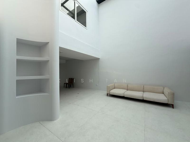 The Balmoral, 14 Balmoral Park, Tanglin / Holland / Bukit Timah, 5 Bedrooms, 7,653 sqft, Condominium For Rent, by Klish Tan, 500295626 - Living Room - PropertyGuru.com.sg