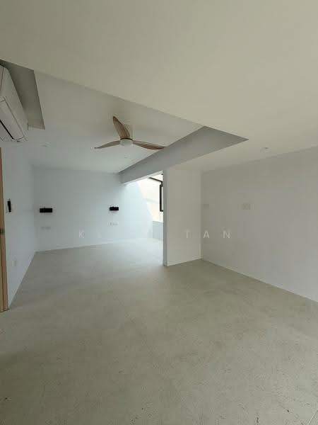The Balmoral, 14 Balmoral Park, Tanglin / Holland / Bukit Timah, 5 Bedrooms, 7,653 sqft, Condominium For Rent, by Klish Tan, 500295626 - Living Room - PropertyGuru.com.sg