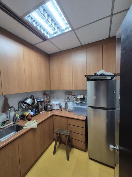 fitted condition unit with own toilet;, showroom office store (fitted condition)!, Macpherson / Potong Pasir, 3,940 sqft, Light Industrial (B1) For Rent, by Joel Yong, 500295637 - CommercialGuru.com.sg