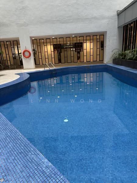 International Plaza, 10 Anson Road, Chinatown / Tanjong Pagar, 2 Bedrooms, 1,033 sqft, Apartment For Sale, by Lynn Wong, 500295663 - Pool - PropertyGuru.com.sg