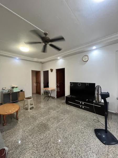 274A Toh Guan Road, 274A Toh Guan Road, Boon Lay / Jurong / Tuas, 3 Bedrooms, 1,087 sqft, HDB Flat For Rent, by Anson Goh 吴铭华, 500295664 - Living Room - PropertyGuru.com.sg