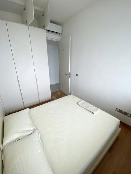 Cheap Bedroom @ Lorong Chuan MRT, Lor Chuan, Hougang / Punggol / Sengkang, Room Rental, 80 sqft, Condominium For Rent, by Alan Tsui 徐先生, 500295667 - Bedroom - PropertyGuru.com.sg