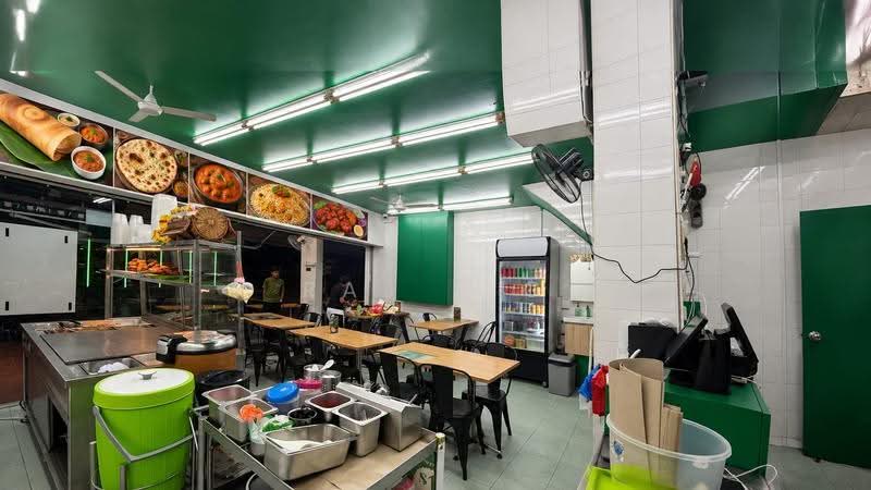 FAMILY RESTAURANT WITH LIVING QUARTERS @BEDOK, Bedok / Upper East Coast, 1,000 sqft, Food & Beverage For Rent, by Raj T C, 500295672 - Interior - CommercialGuru.com.sg