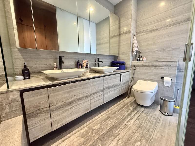 Riverside Melodies, 26A Saint Michael's Road, Balestier / Toa Payoh, 3 Bedrooms, 1,421 sqft, Apartment For Sale, by Zhong Xiaomei, 500295685 - Master Bathroom - PropertyGuru.com.sg