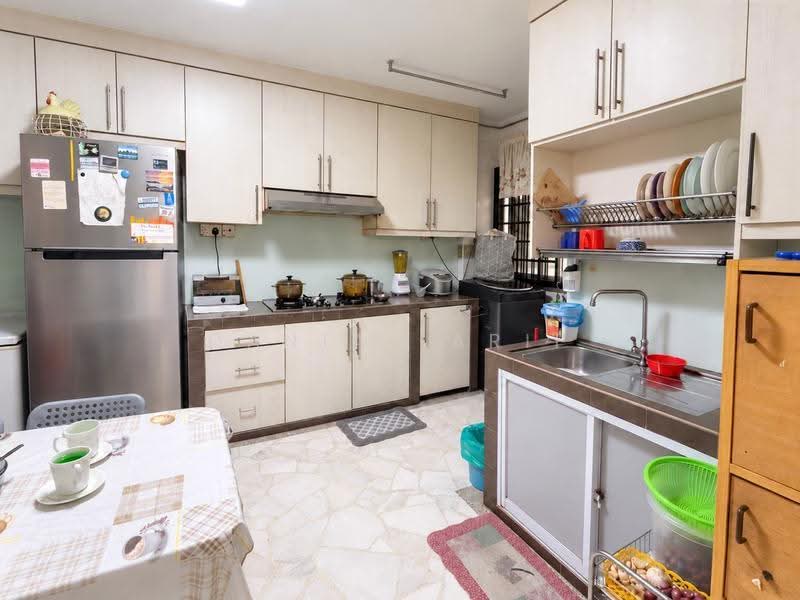 217 Pasir Ris Street 21, 217 Pasir Ris Street 21, Pasir Ris / Tampines, 4 Bedrooms, 1,603 sqft, HDB Flat For Sale, by Danial Arif, 500295688 - Kitchen - PropertyGuru.com.sg