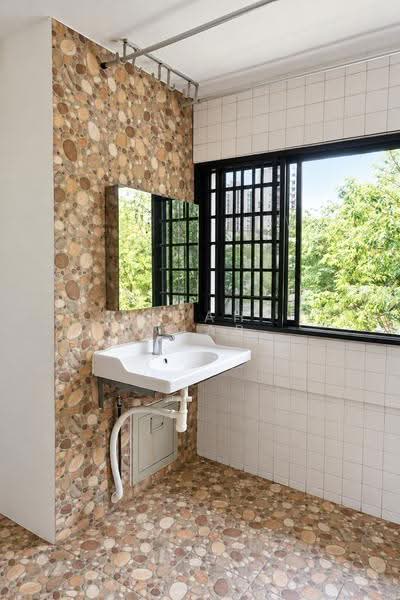 412 Bedok North Avenue 2, 412 Bedok North Avenue 2, Bedok / Upper East Coast, 2 Bedrooms, 721 sqft, HDB Flat For Sale, by Odah Omar, 500295704 - Bathroom - PropertyGuru.com.sg