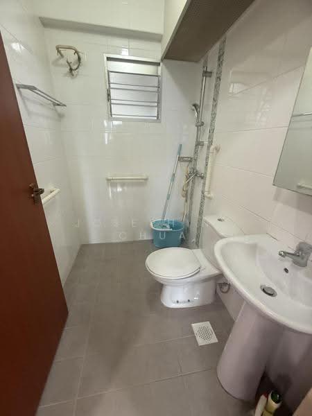 210A Punggol Place, 210A Punggol Place, Hougang / Punggol / Sengkang, 2 Bedrooms, 721 sqft, HDB Flat For Sale, by Josephine Chua, 500295725 - Bathroom - PropertyGuru.com.sg