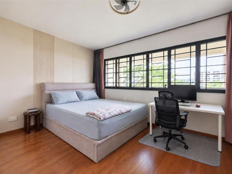 471 Jurong West Street 41, 471 Jurong West Street 41, Boon Lay / Jurong / Tuas, 3 Bedrooms, 1,690 sqft, HDB Flat For Sale, by Joell Kher, 500295727 - Master Bedroom - PropertyGuru.com.sg