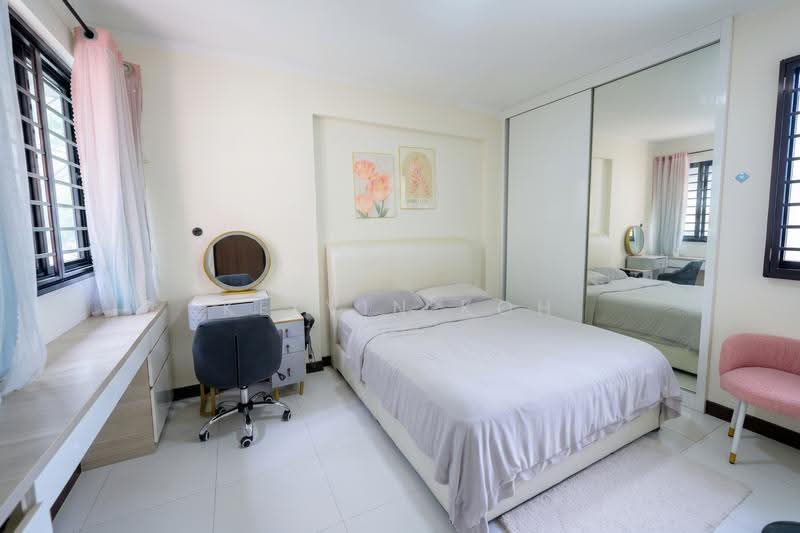 266C Punggol Way, 266C Punggol Way, Hougang / Punggol / Sengkang, 3 Bedrooms, 990 sqft, HDB Flat For Sale, by Kelvin Koh, 500295739 - Master Bedroom - PropertyGuru.com.sg