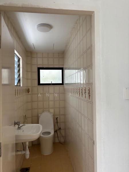 Sembawang Springs Estate, Jalan Salang, Sembawang / Yishun, 7 Bedrooms, 5,300 sqft, Detached House For Rent, by Ann Pua, 500295754 - Bathroom - PropertyGuru.com.sg