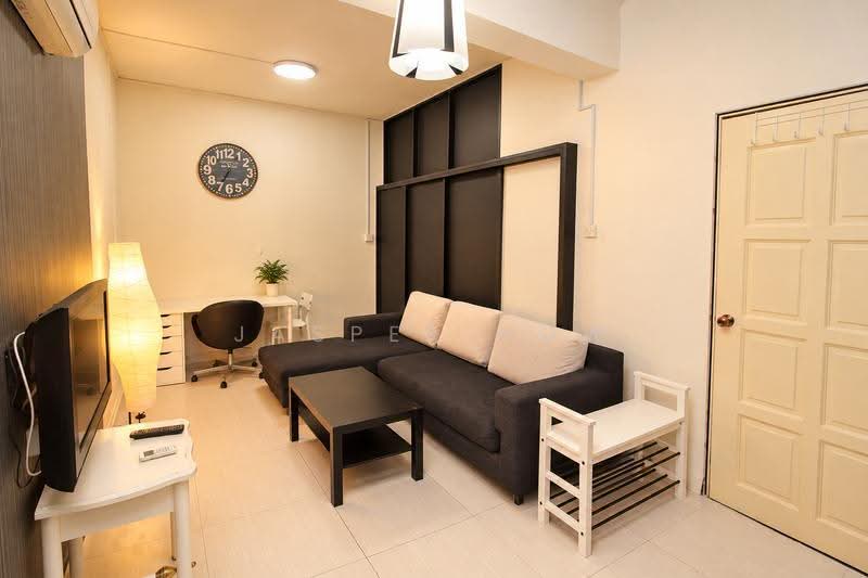 14A Yio Chu Kang Road, 14A Yio Chu Kang Road, Hougang / Punggol / Sengkang, 1 Bedroom, 300 sqft, Apartment For Rent, by Jasper How, 500295789 - Living Room - PropertyGuru.com.sg