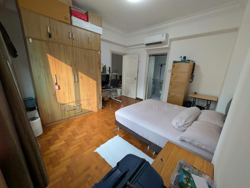 Monarchy Apartments, 51 Mandalay Road, Newton / Novena, Room Rental, 200 sqft, Apartment For Rent, by Angela Chia, 500295796 - Bedroom - PropertyGuru.com.sg