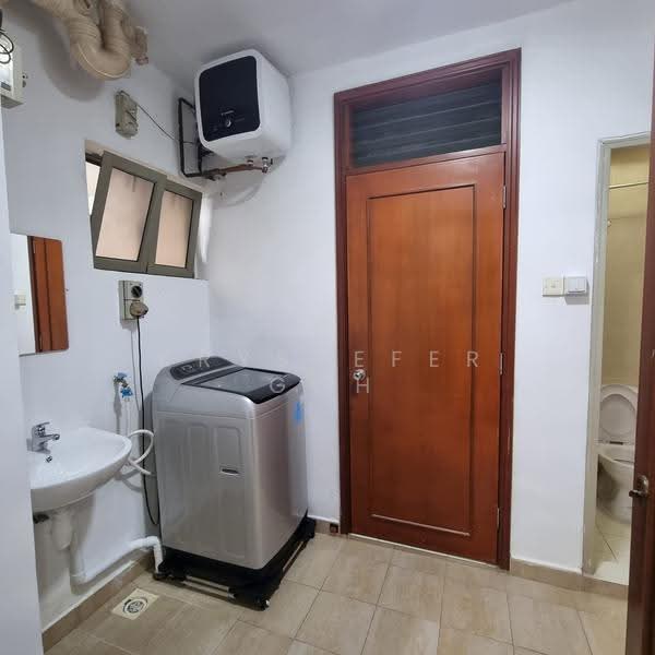 Parc Vista, 454 Corporation Road, Boon Lay / Jurong / Tuas, Room Rental, 100 sqft, Condominium For Rent, by Krystefer Goh, 500295832 - Bathroom - PropertyGuru.com.sg