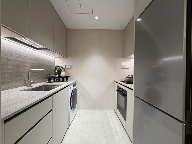 The Serra Residences, 7 Bassein Road, Newton / Novena, 2 Bedrooms, 710 sqft, Condominium For Sale, by Zac Teo, 500295845 - Kitchen - PropertyGuru.com.sg