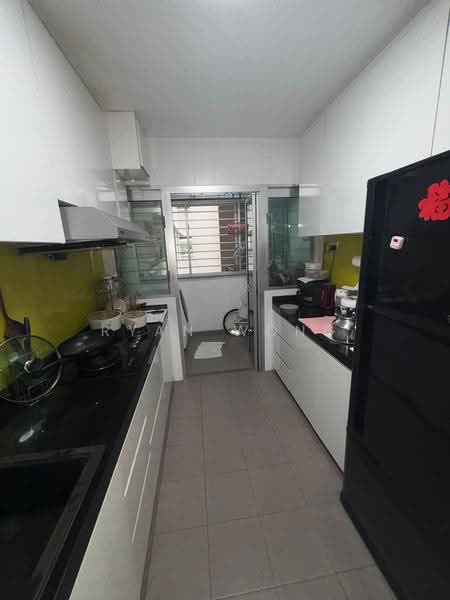 212B Punggol Walk, 212B Punggol Walk, Hougang / Punggol / Sengkang, 3 Bedrooms, 1,001 sqft, HDB Flat For Sale, by Ryan Wong, 500295867 - Kitchen - PropertyGuru.com.sg