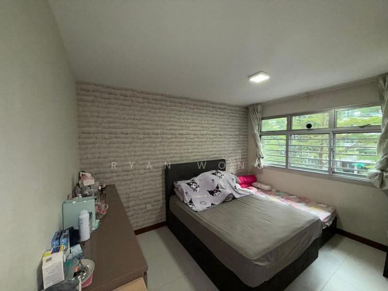 212B Punggol Walk, 212B Punggol Walk, Hougang / Punggol / Sengkang, 3 Bedrooms, 1,001 sqft, HDB Flat For Sale, by Ryan Wong, 500295867 - Master Bedroom - PropertyGuru.com.sg